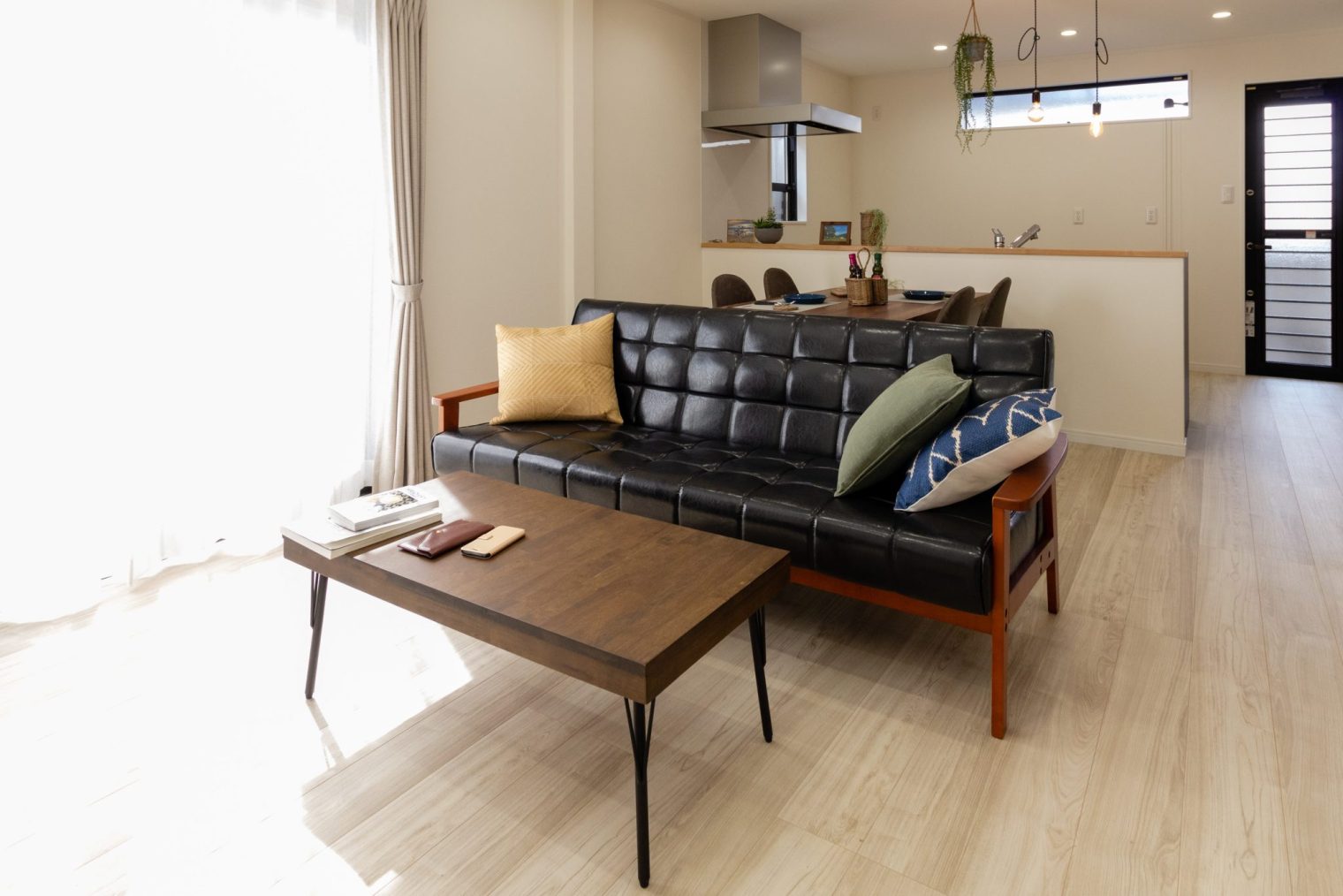 中古住宅が新築同様の住宅性能+おしゃれデザインに一新！