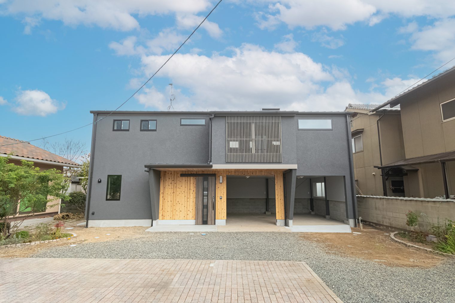 倉庫を居住空間+ガレージにリノベ10